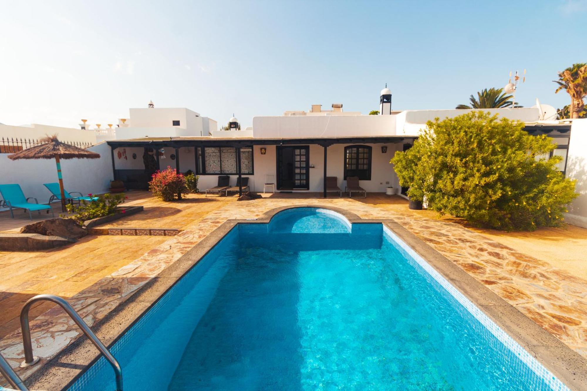 Luxury Villa Alfred Puerto del Carmen  Bagian luar foto